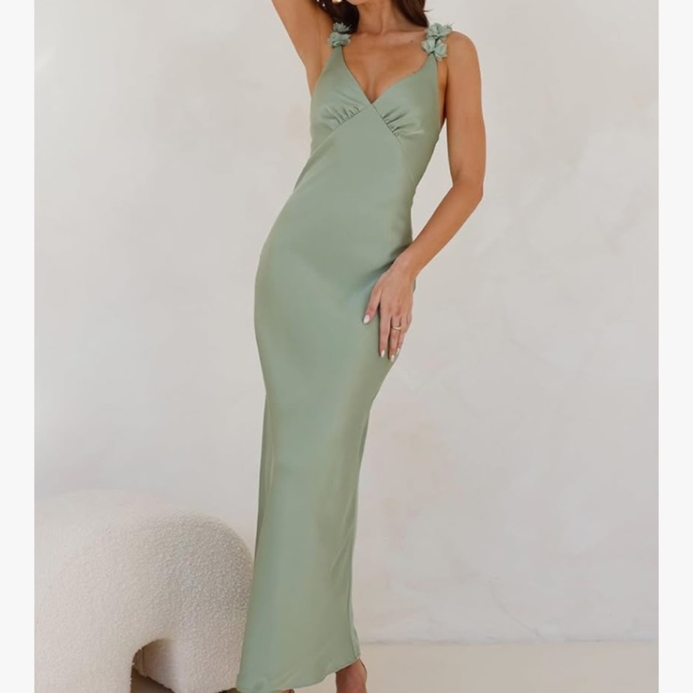 Elegant Green Maxi Dress